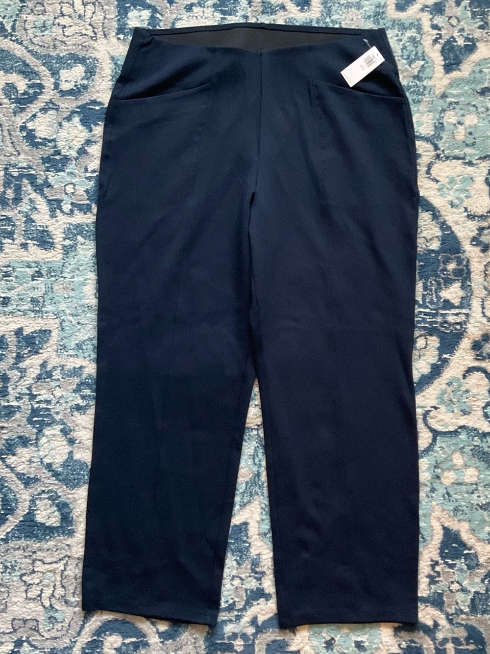 Old Navy Stevie extra hi-rise straight navy blue pants. Size Large Petite. NWT.